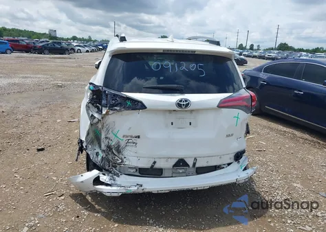 2016 Toyota Rav4 Xle z USA, uszkodzony, nr VIN JTMWFREV3GD091205